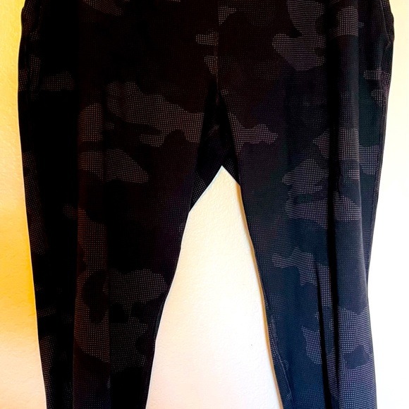 All in Motion XL Yoga Pants Grays - Picture 3 of 6